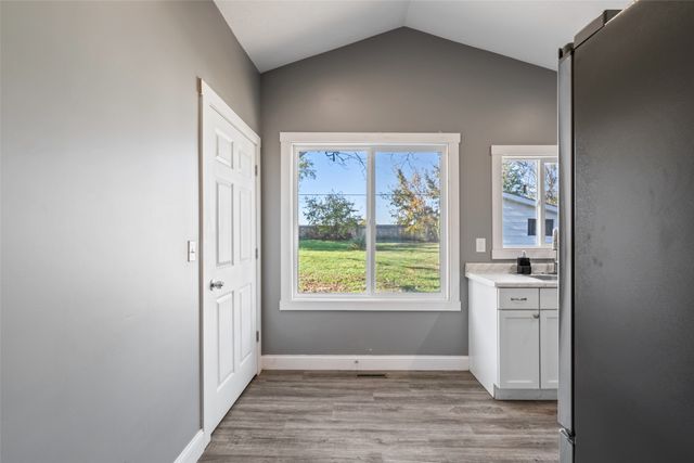 2324 E 23rd Street, Des Moines, IA 50317