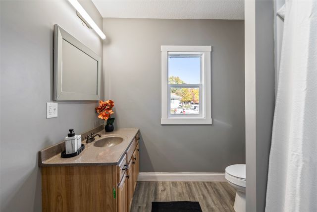 2324 E 23rd Street, Des Moines, IA 50317