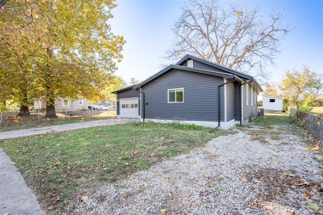 2324 E 23rd Street, Des Moines, IA 50317