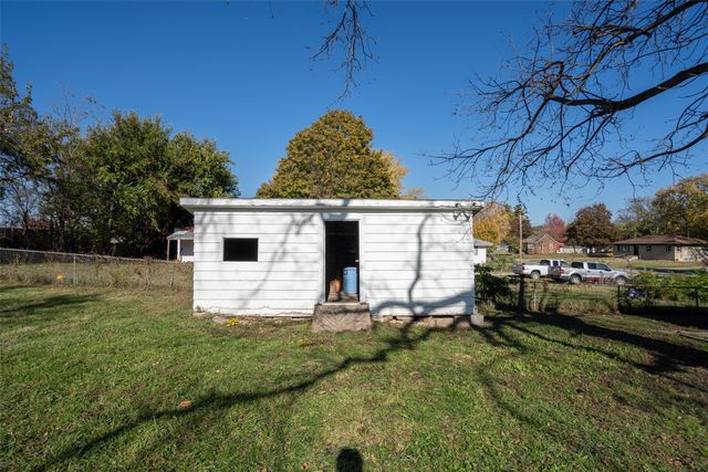 2324 E 23rd Street, Des Moines, IA 50317