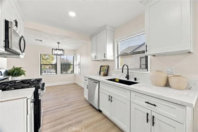 245 Donna Avenue, Bakersfield, CA 93304