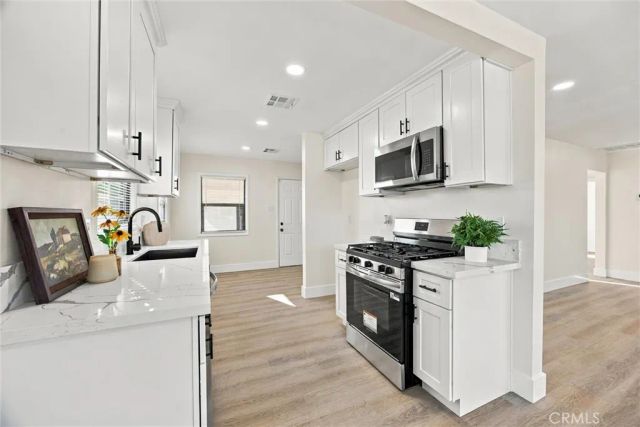 245 Donna Avenue, Bakersfield, CA 93304