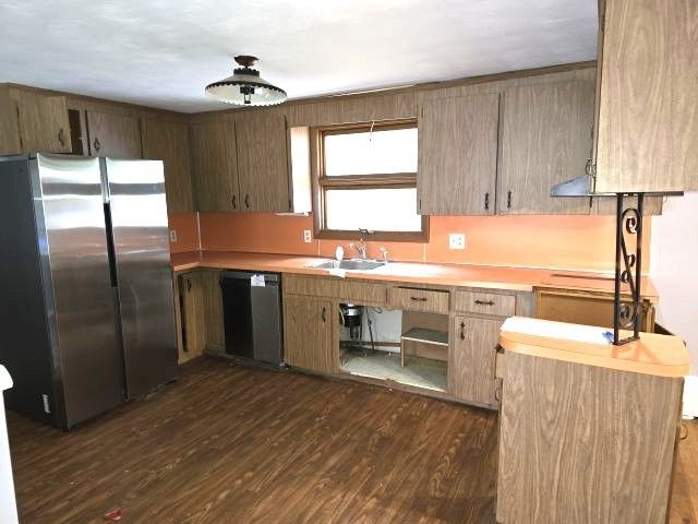 28 Arnold St, Taunton, MA 02780