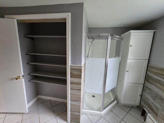28 Arnold St, Taunton, MA 02780