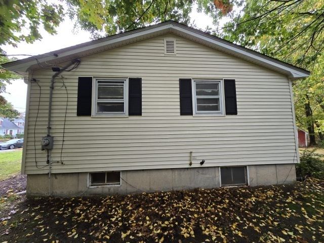28 Arnold St, Taunton, MA 02780