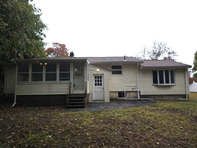 28 Arnold St, Taunton, MA 02780