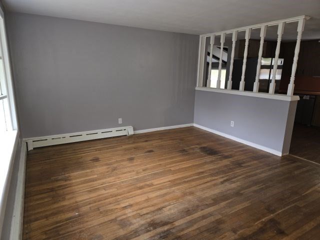 28 Arnold St, Taunton, MA 02780