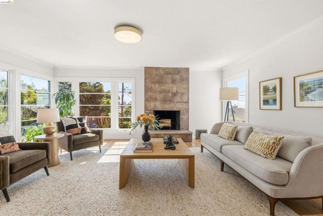 4484 Tulip Ave, Oakland, CA 94619