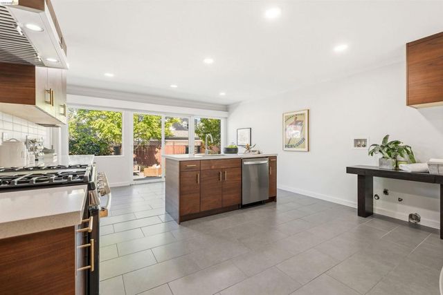 4484 Tulip Ave, Oakland, CA 94619