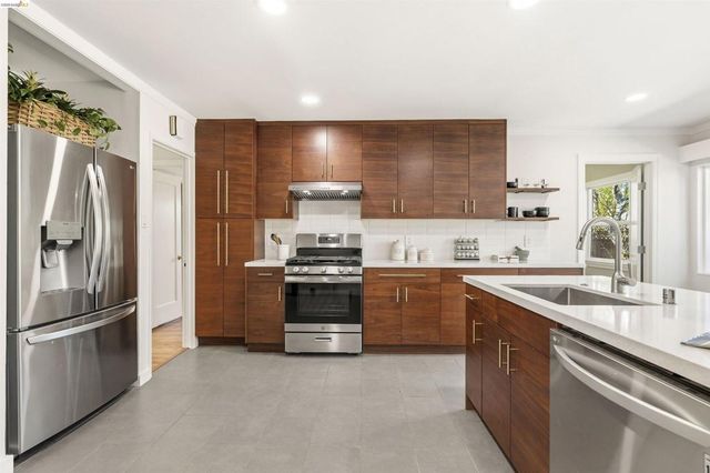 4484 Tulip Ave, Oakland, CA 94619