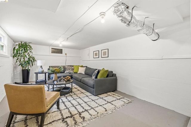 4484 Tulip Ave, Oakland, CA 94619