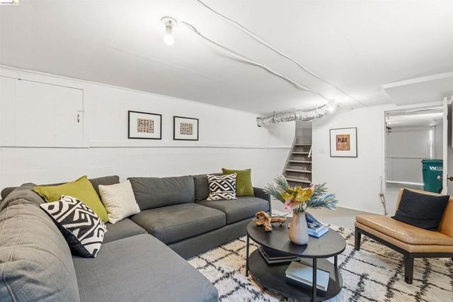 4484 Tulip Ave, Oakland, CA 94619