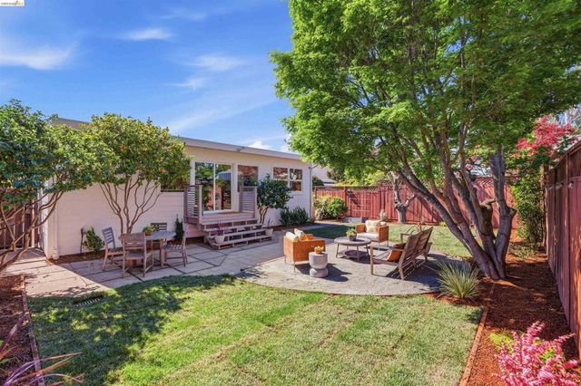 4484 Tulip Ave, Oakland, CA 94619