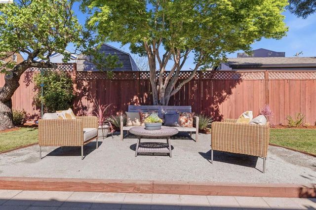 4484 Tulip Ave, Oakland, CA 94619