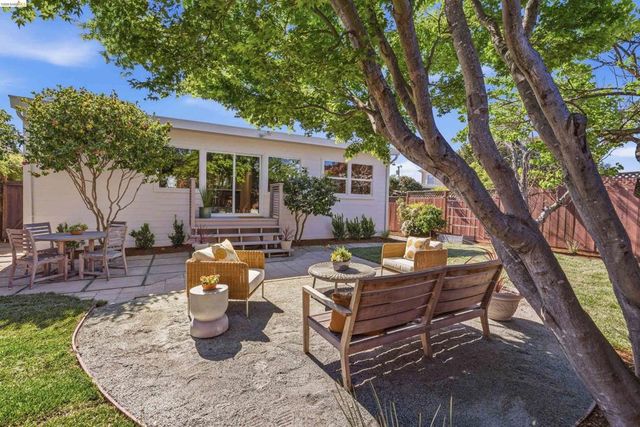 4484 Tulip Ave, Oakland, CA 94619