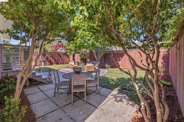 4484 Tulip Ave, Oakland, CA 94619