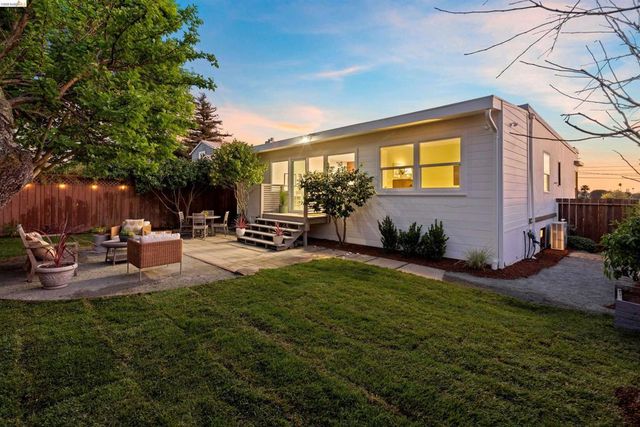 4484 Tulip Ave, Oakland, CA 94619