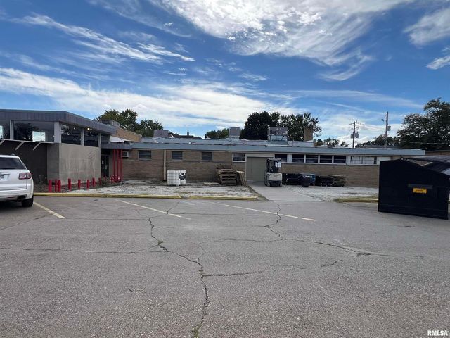 1623 15TH Street, Moline, IL 61265