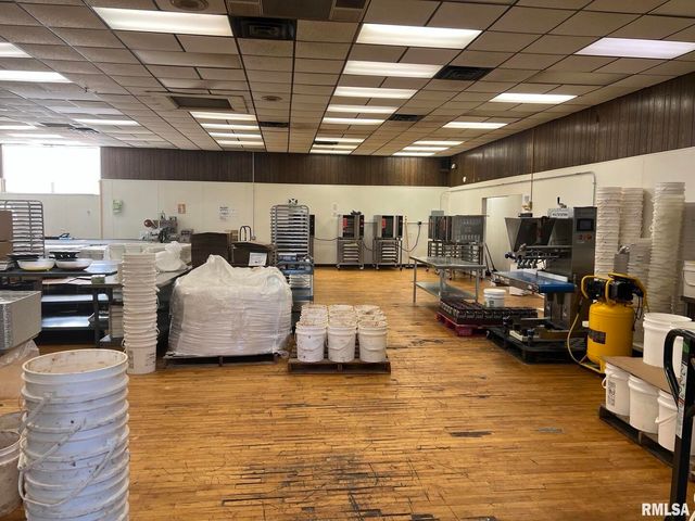 1623 15TH Street, Moline, IL 61265