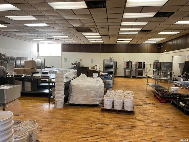 1623 15TH Street, Moline, IL 61265