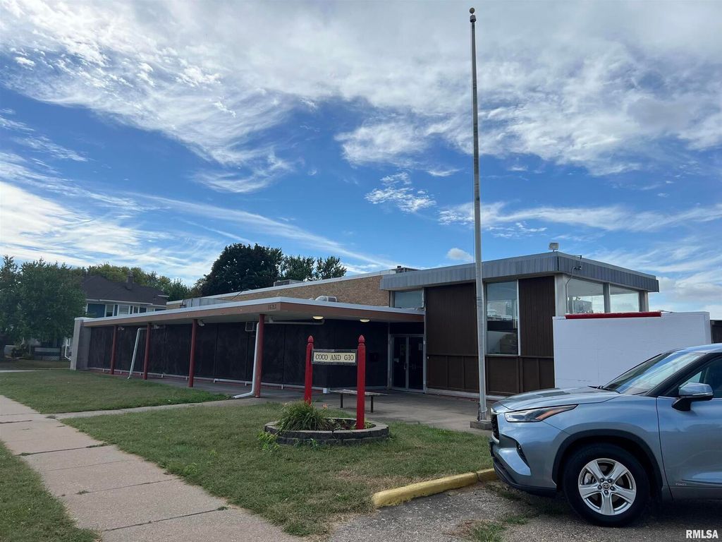 1623 15TH Street, Moline, IL 61265