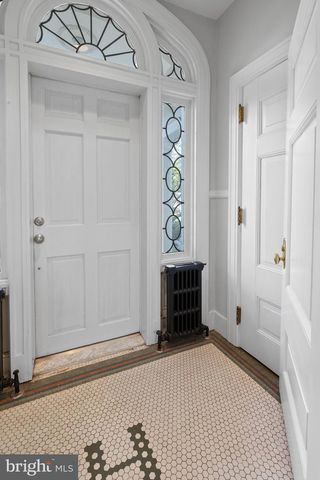 184 W MAIN ST #BUILDING 100, Trappe, PA 19426