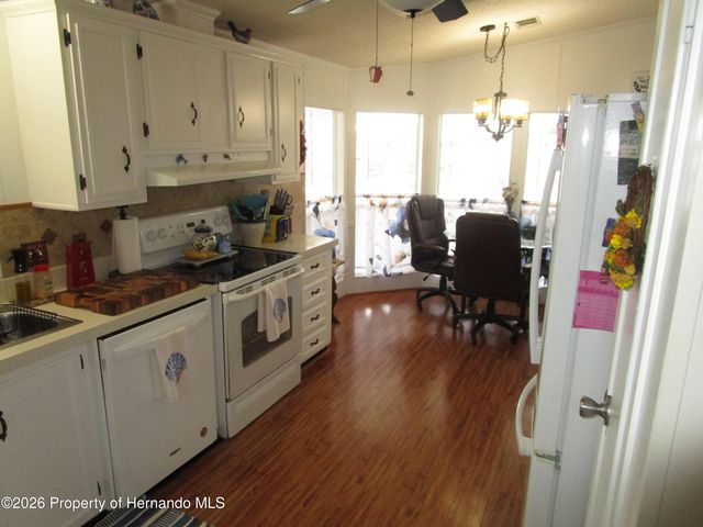 9847 Scepter Avenue, Brooksville, FL 34613