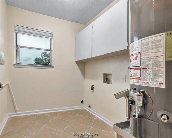 807 Holleman Drive, College Station, TX 77840