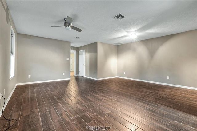 807 Holleman Drive, College Station, TX 77840