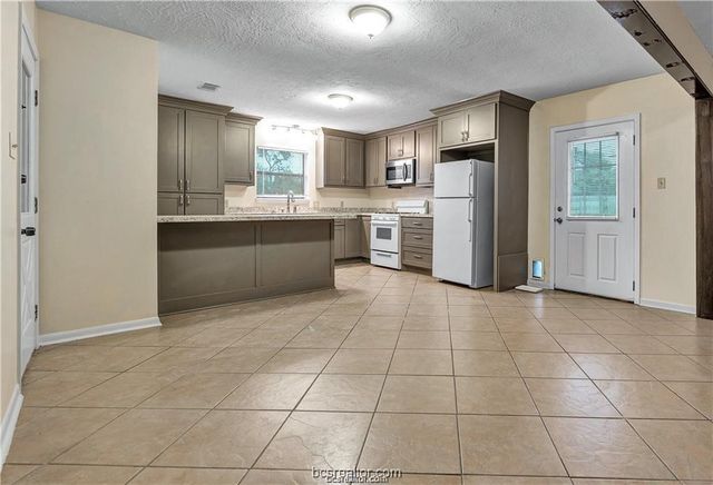 807 Holleman Drive, College Station, TX 77840