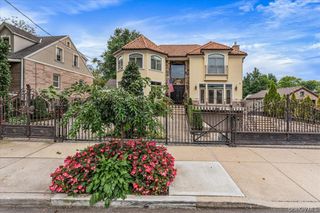 318 147th Place, Whitestone, NY 11357