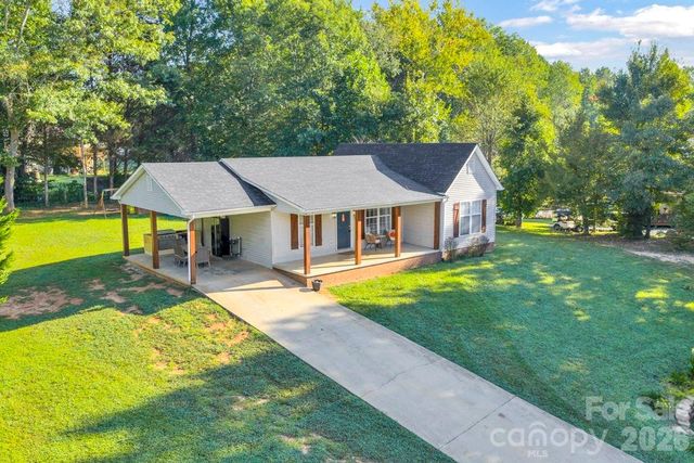 3889 Colt Court, Lenoir, NC 28645