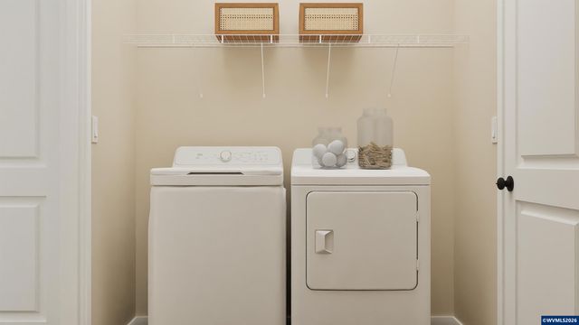 1083 Clemson St, Woodburn, OR 97071