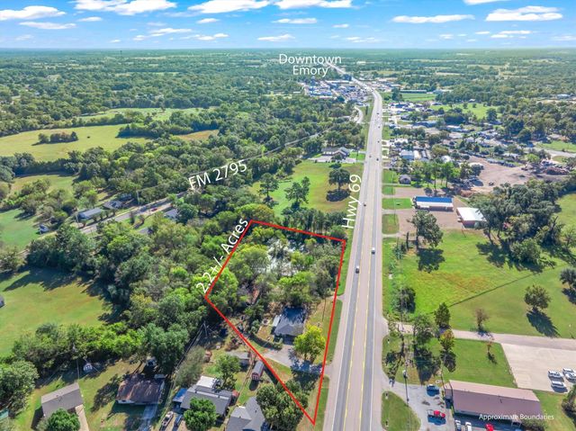 726 W Lennon Drive, Emory, TX 75440