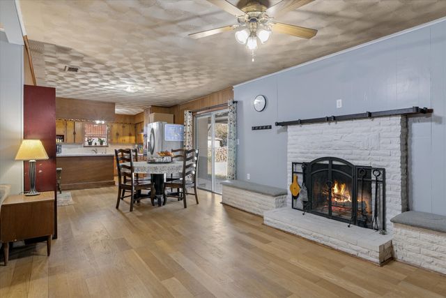 726 W Lennon Drive, Emory, TX 75440