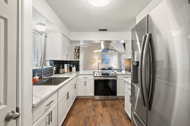 2541 Seven Hills Drive, Grand Prairie, TX 75052