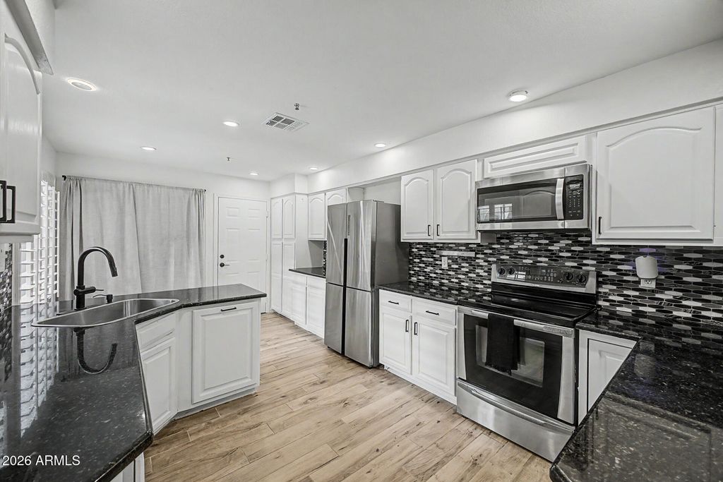 8300 E VIA DE VENTURA Boulevard 1002, Scottsdale, AZ 85258 — photo 3