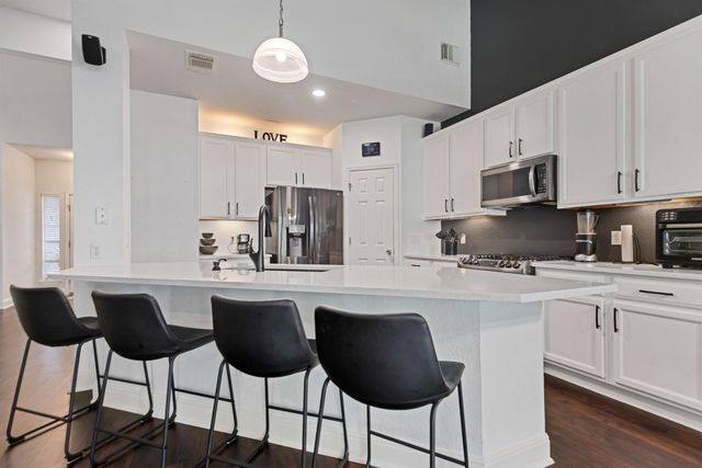9024 Wildwater WAY, Round Rock, TX 78681