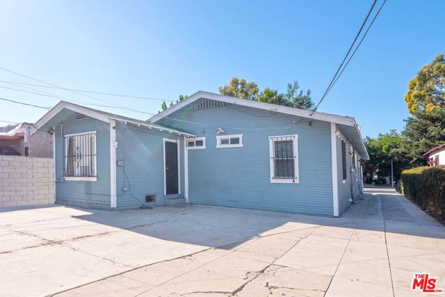 5424 S Van Ness Avenue, Los Angeles, CA 90062