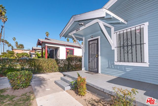 5424 S Van Ness Avenue, Los Angeles, CA 90062