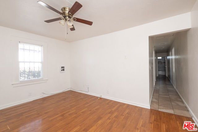 5424 S Van Ness Avenue, Los Angeles, CA 90062