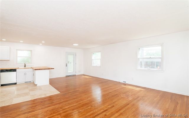 1103 Woodbourne Drive, New Albany, IN 47150