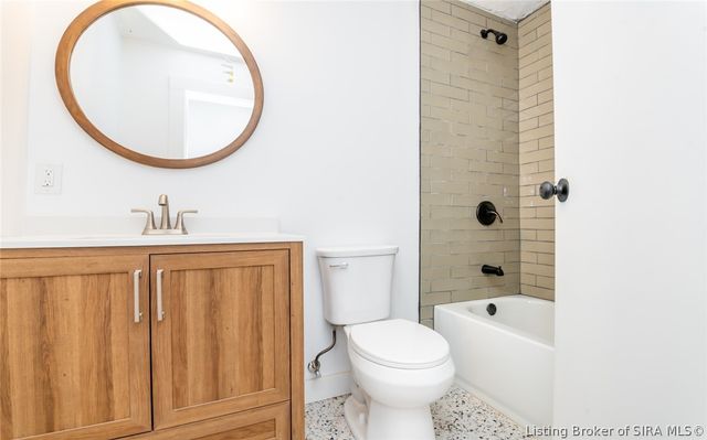 1103 Woodbourne Drive, New Albany, IN 47150