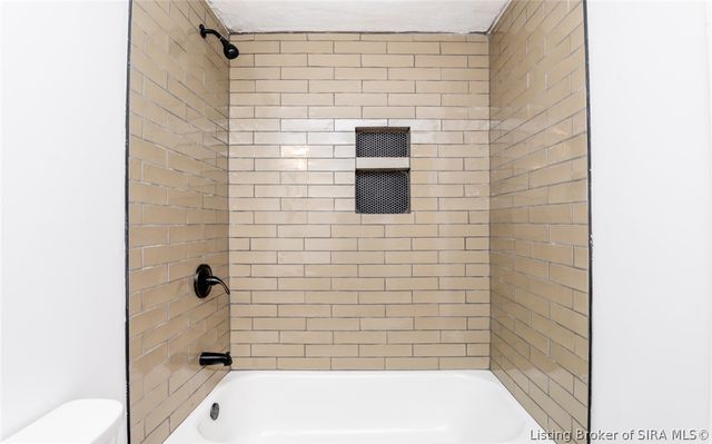 1103 Woodbourne Drive, New Albany, IN 47150