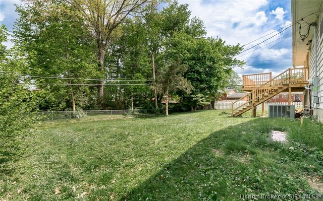 1103 Woodbourne Drive, New Albany, IN 47150