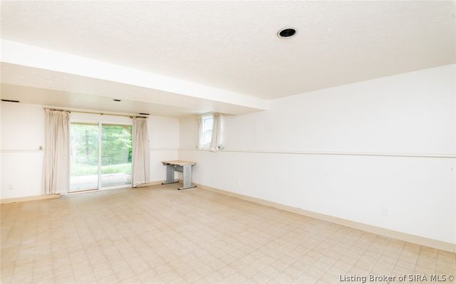 1103 Woodbourne Drive, New Albany, IN 47150