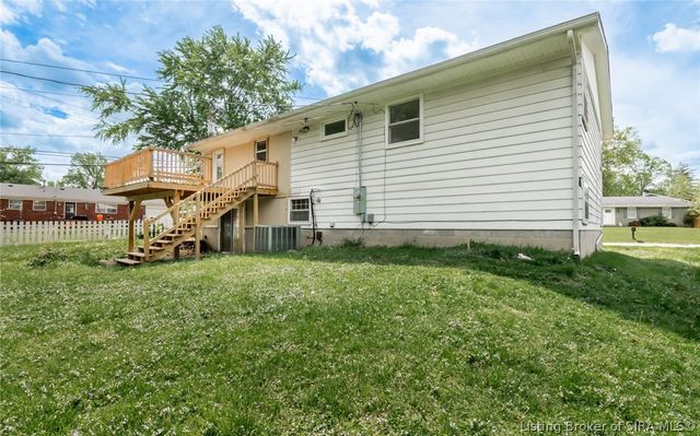 1103 Woodbourne Drive, New Albany, IN 47150