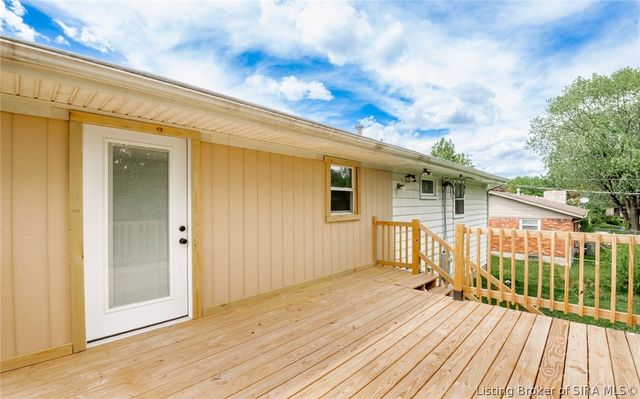 1103 Woodbourne Drive, New Albany, IN 47150