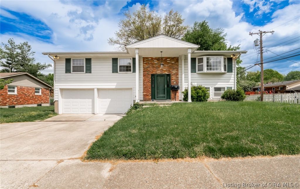 1103 Woodbourne Drive, New Albany, IN 47150