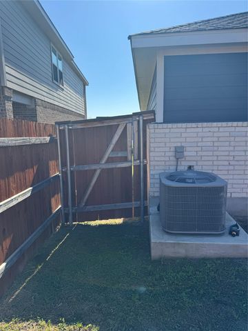 140 Grey Slate Ave, Marble Falls, TX 78654